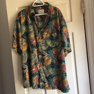 Men’s Size 2X Pineapple Moon Hawaiian Shirt
